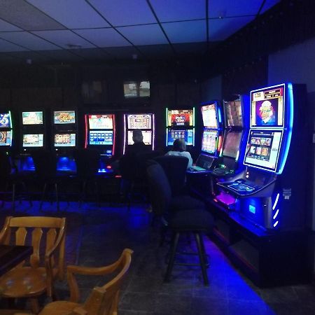 Macklin Hotel Екстериор снимка